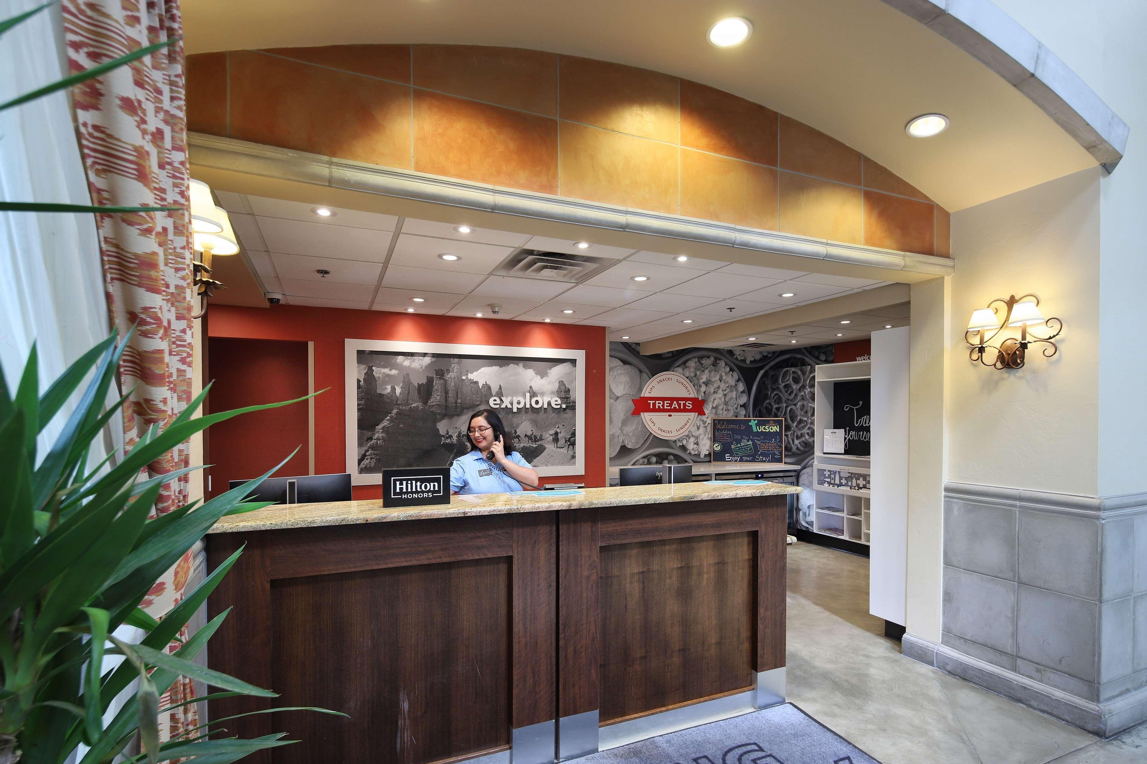 Hampton Inn & Suites Tucson Mall Casas Adobes Buitenkant foto