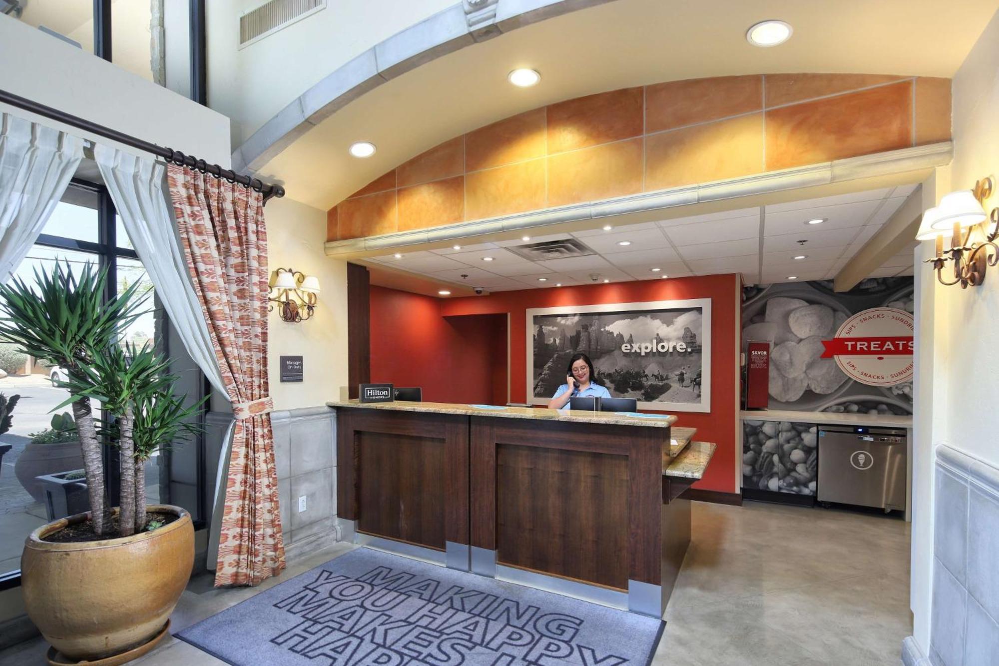 Hampton Inn & Suites Tucson Mall Casas Adobes Buitenkant foto